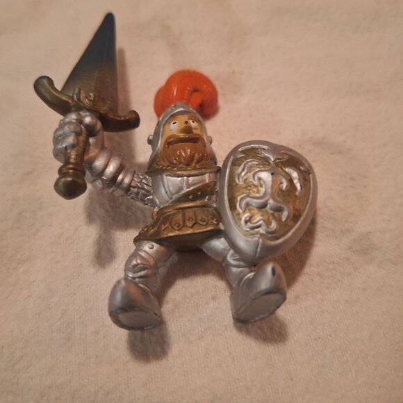 Keenway Medieval Knight Figure Silver Armor Orange PVC - Picture 5 of 12
